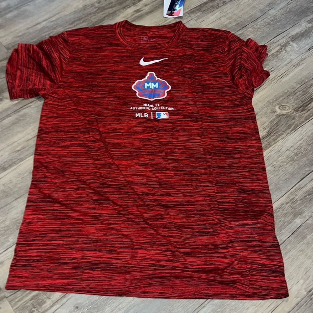 Nike MLB shirt